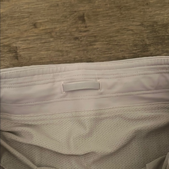 Light gray lululemon shorts - Picture 4 of 6